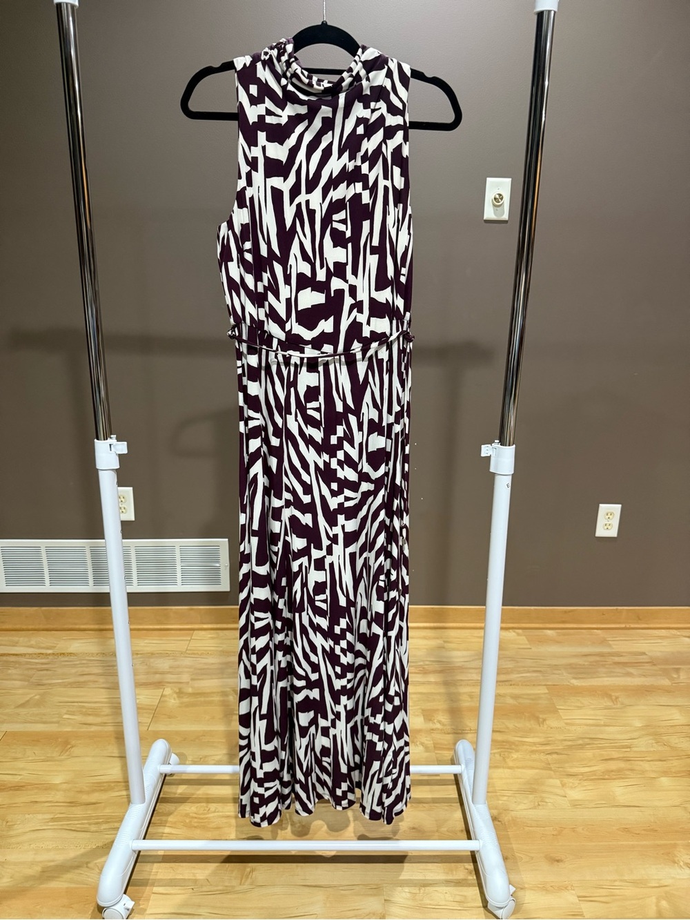 Calvin Klein Burgundy and White Sleeveless Patterned Maxi Dress